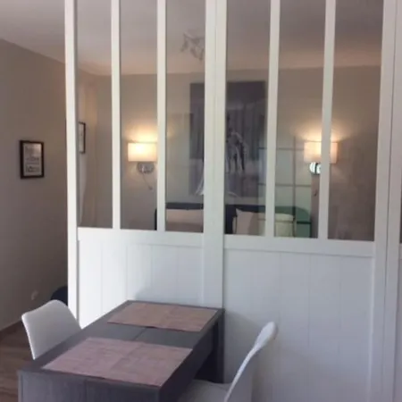 Climatisé Avec Petit Jardin Appartement *