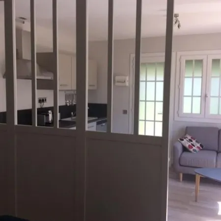 Climatisé Avec Petit Jardin Appartement *