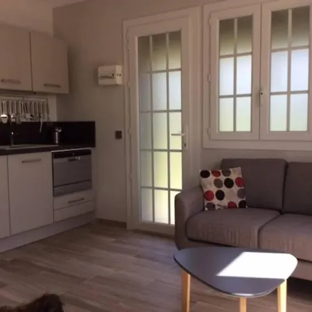 Climatise Avec Petit Jardin Villeneuve-les-Avignon